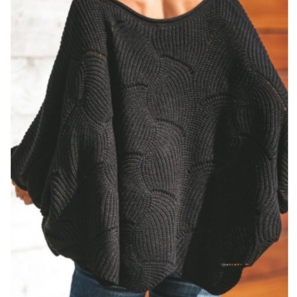 🎆 2 LEFT 🛍 Black Batwing Sleeve Elegant Sweater - Picture 3 of 4